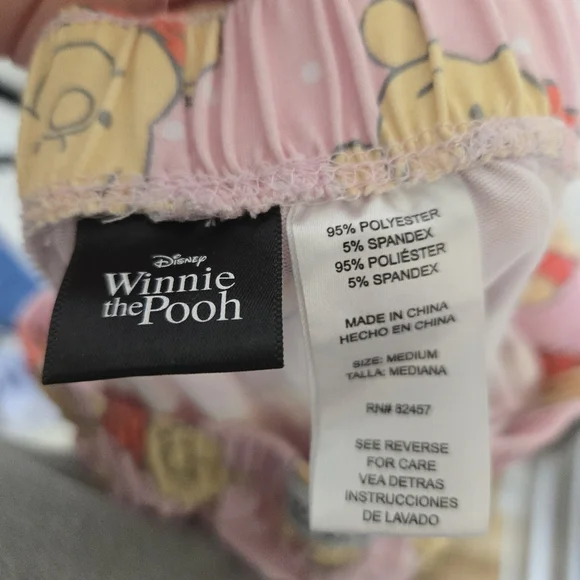 Disney Winnie The Pooh Womens Pajama Shorts Bundle Size Medium - Picture 7 of 8